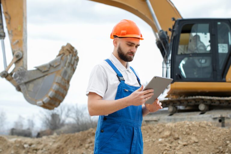 Maquinaria industrial en planta — depreciación maquinaria Colombia